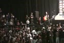 Bisping flips off crowd